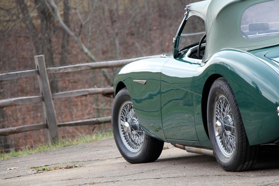 Детали экстерьера Austin-Healey 100 (BN1) 1953 года  (фото 34 из 36)